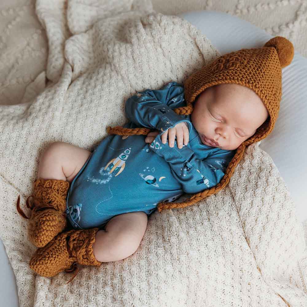 Bronze Merino Wool Bonnet & Booties - Image 3
