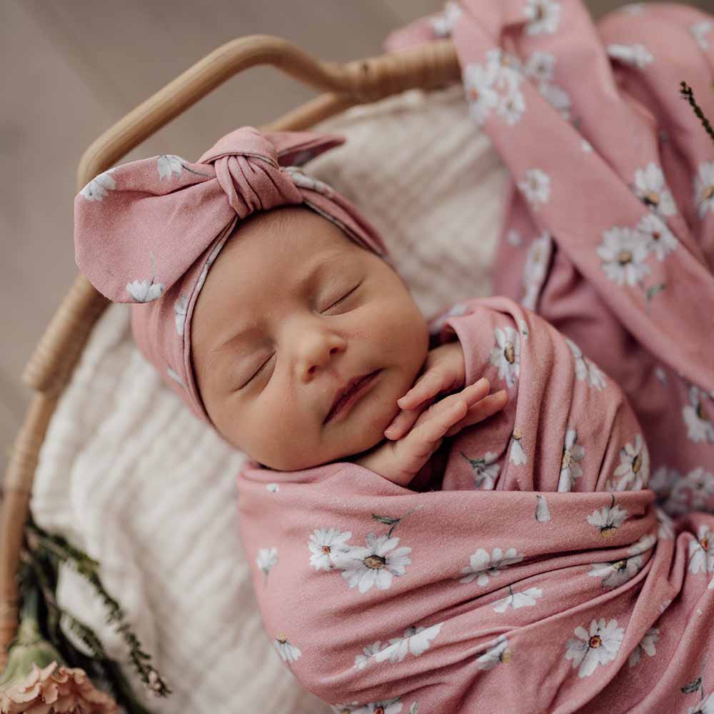 Daisy Jersey Wrap Birth Announcement Set - Image 3