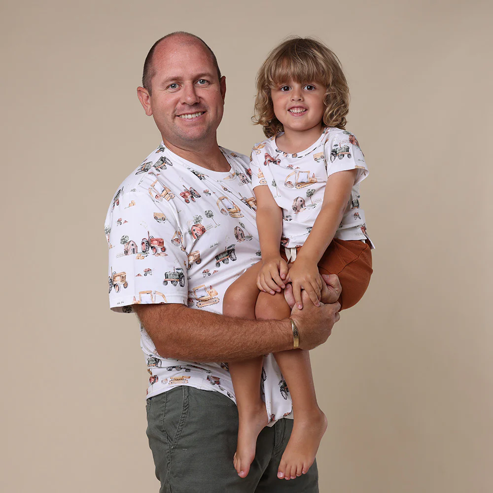 Diggers & Tractors Organic Unisex T-Shirt - Image 4