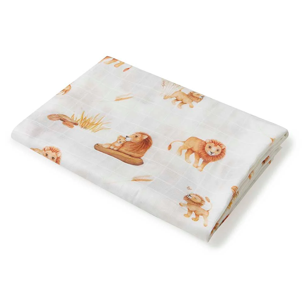 Lion Muslin Wrap Birth Announcement Set - Image 3