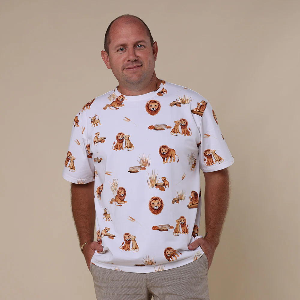 Lion Organic Unisex T-Shirt - Image 3