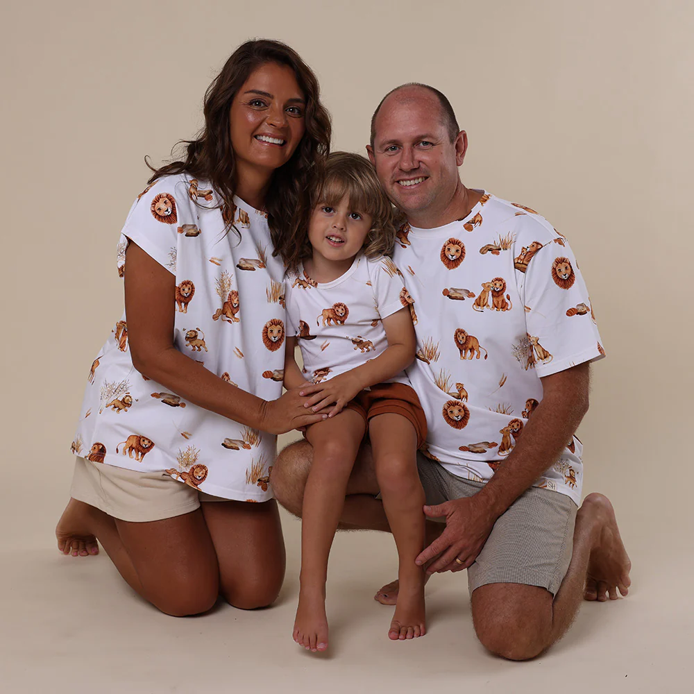 Lion Organic Unisex T-Shirt - Image 4