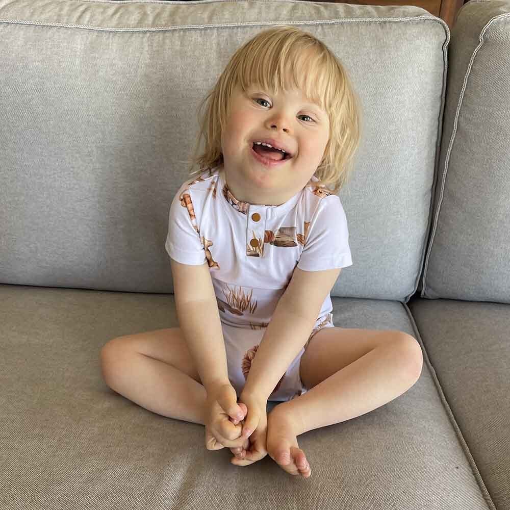 Lion Short Sleeve Organic Bodysuit - Image 3