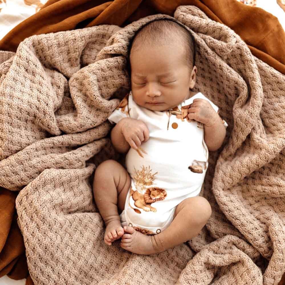 Lion Short Sleeve Organic Bodysuit - Image 5