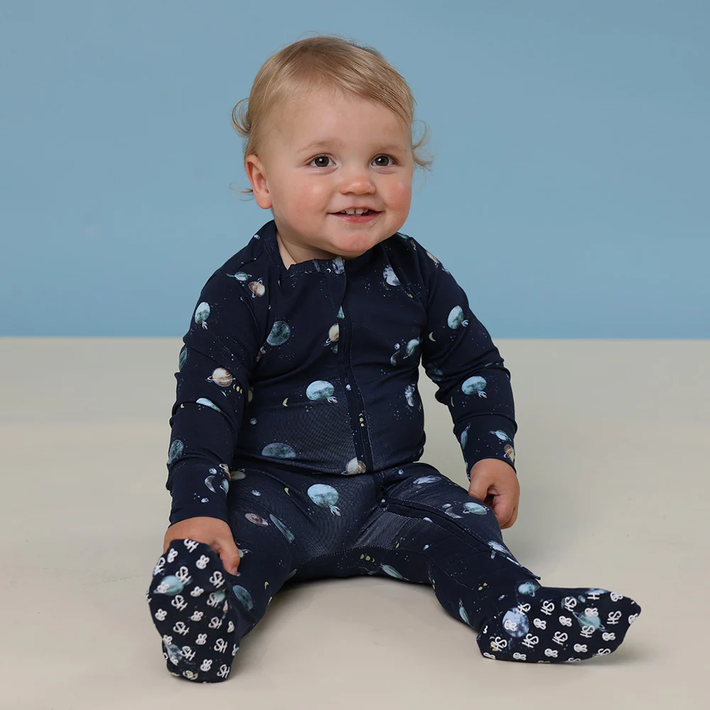 Milky Way Organic Snuggle Sleepsuit Zip Footie - Image 5