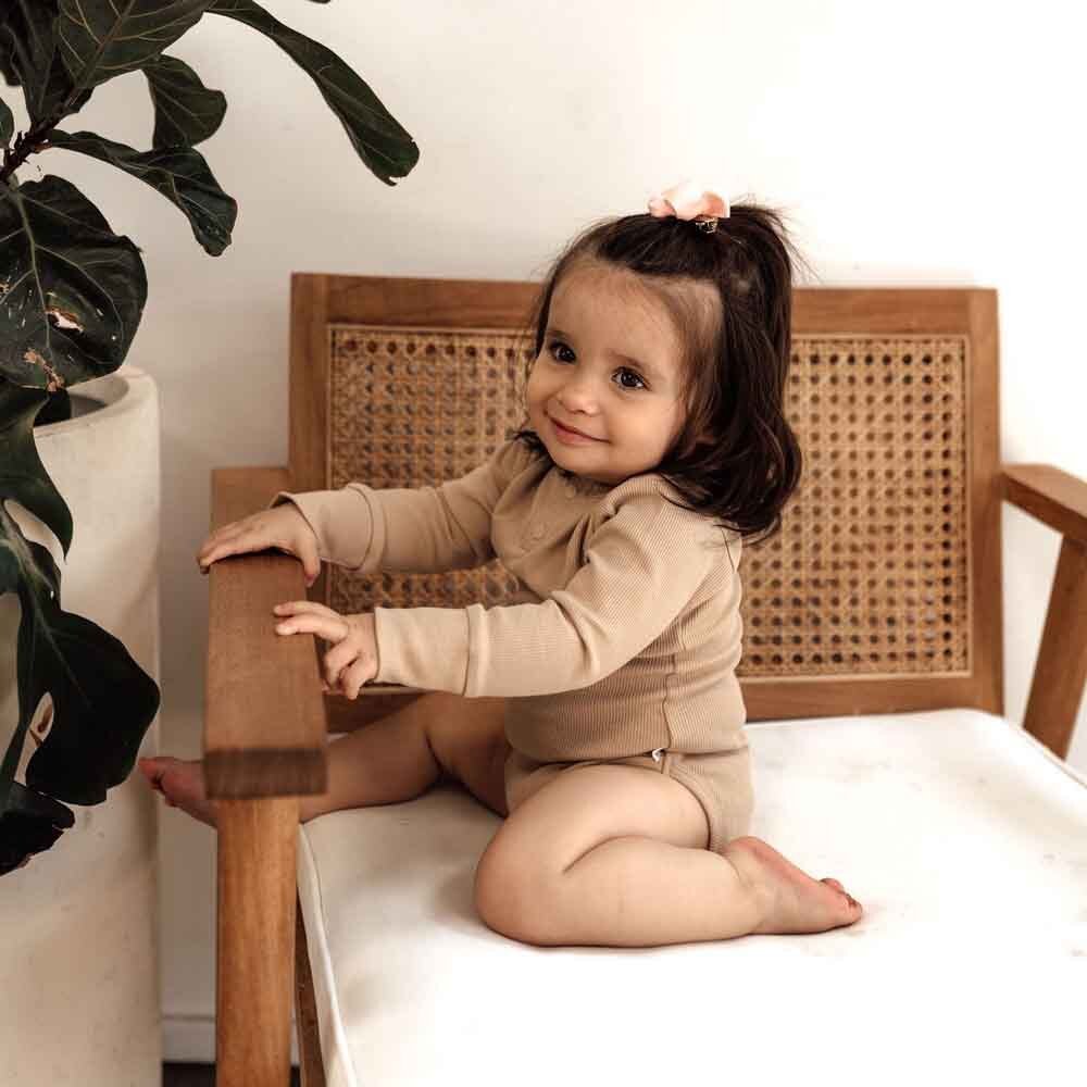Pebble Long Sleeve Organic Bodysuit - Image 9