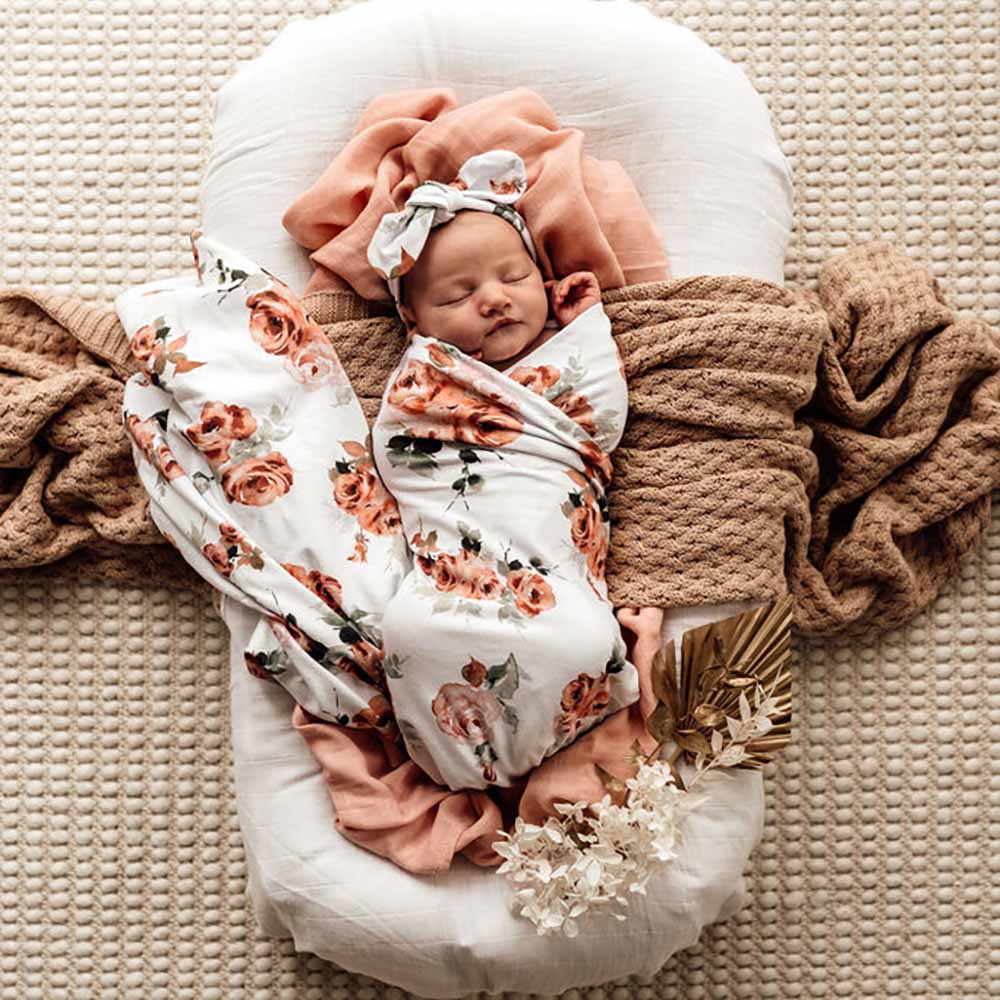 Rosebud Jersey Wrap Birth Announcement Set - Image 3